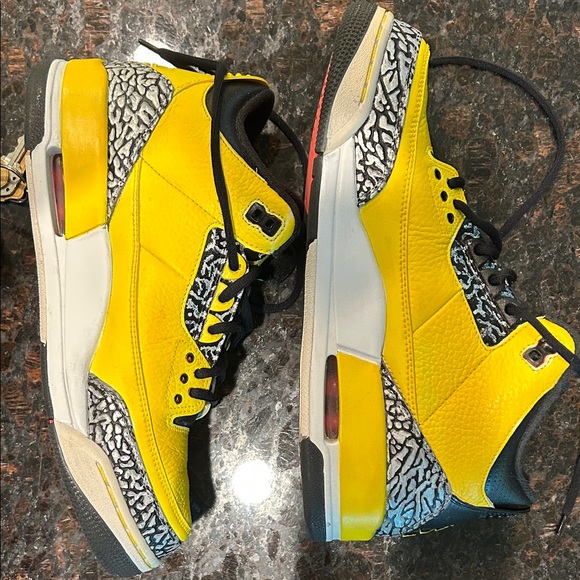 Custom Nike Jordan 3 - Picture 2 of 8